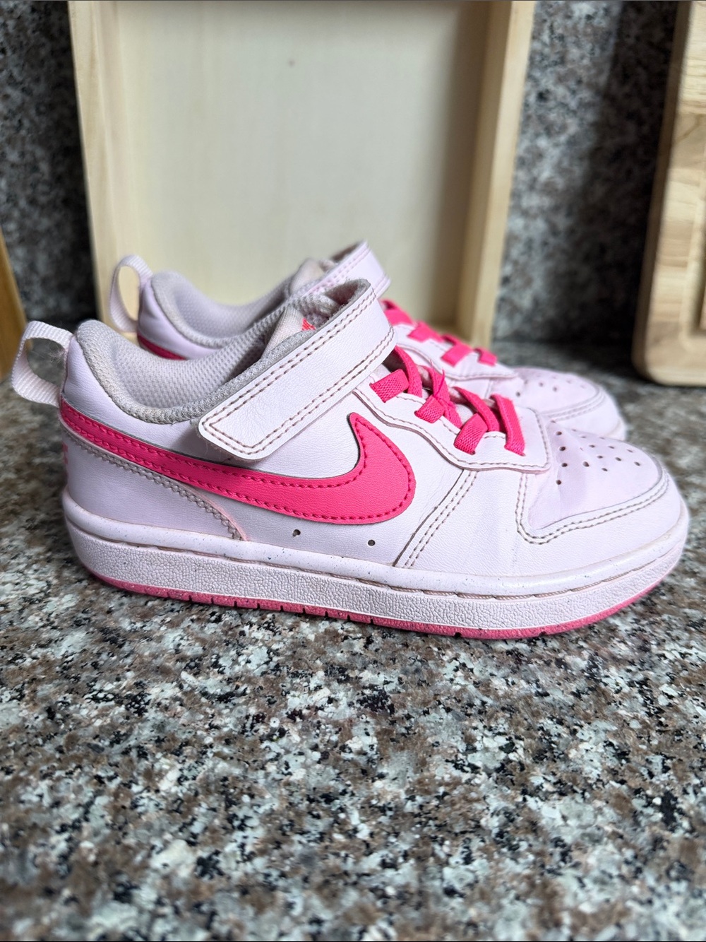 Nike Kids Pink Two-Tone Low-Top Sneakers